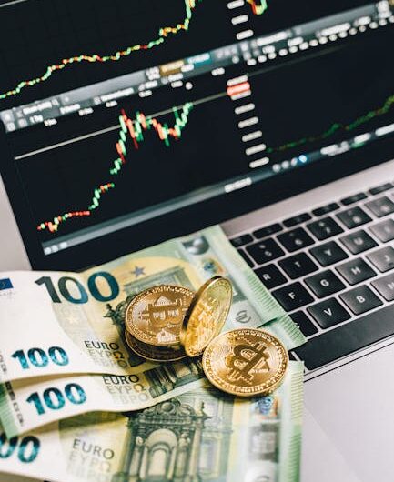 Использование индикатора Exponential Hull Moving Average в фьючерсной торговле на CoinEx